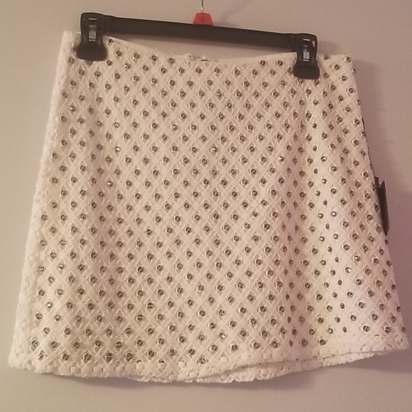 (🏷2/40)Cream Crochet and Crystal Mini Skirt - Picture 1 of 5